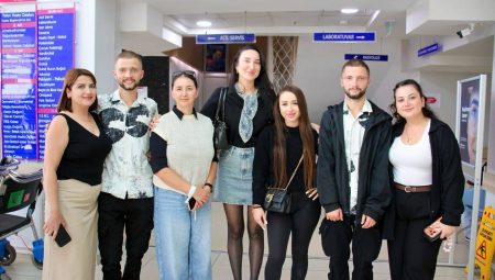 İzmir Özel Ata Sağlık Hastanesi, sağlık turizmi kapsamında Avrupa, Bulgaristan, Afrika ve Türk Cumhuriyetlerinden gelen hastalara sağlık hizmeti sunuyor.